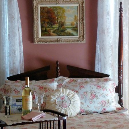 J. D. Thompson Inn Bed And Breakfast Tuckerton Exterior photo